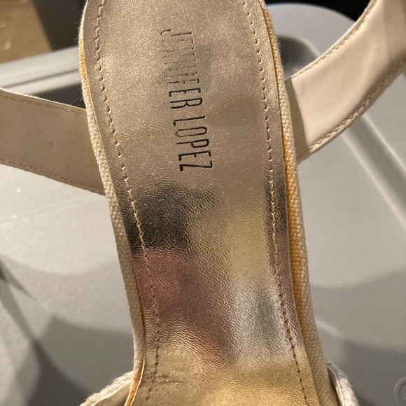 Jennifer Lopez Cork Sandals - Picture 3 of 3